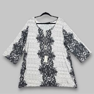 Rose & Olive Women's Boho Paisley Print Rayon Blend Lace Trim Top Size 3X